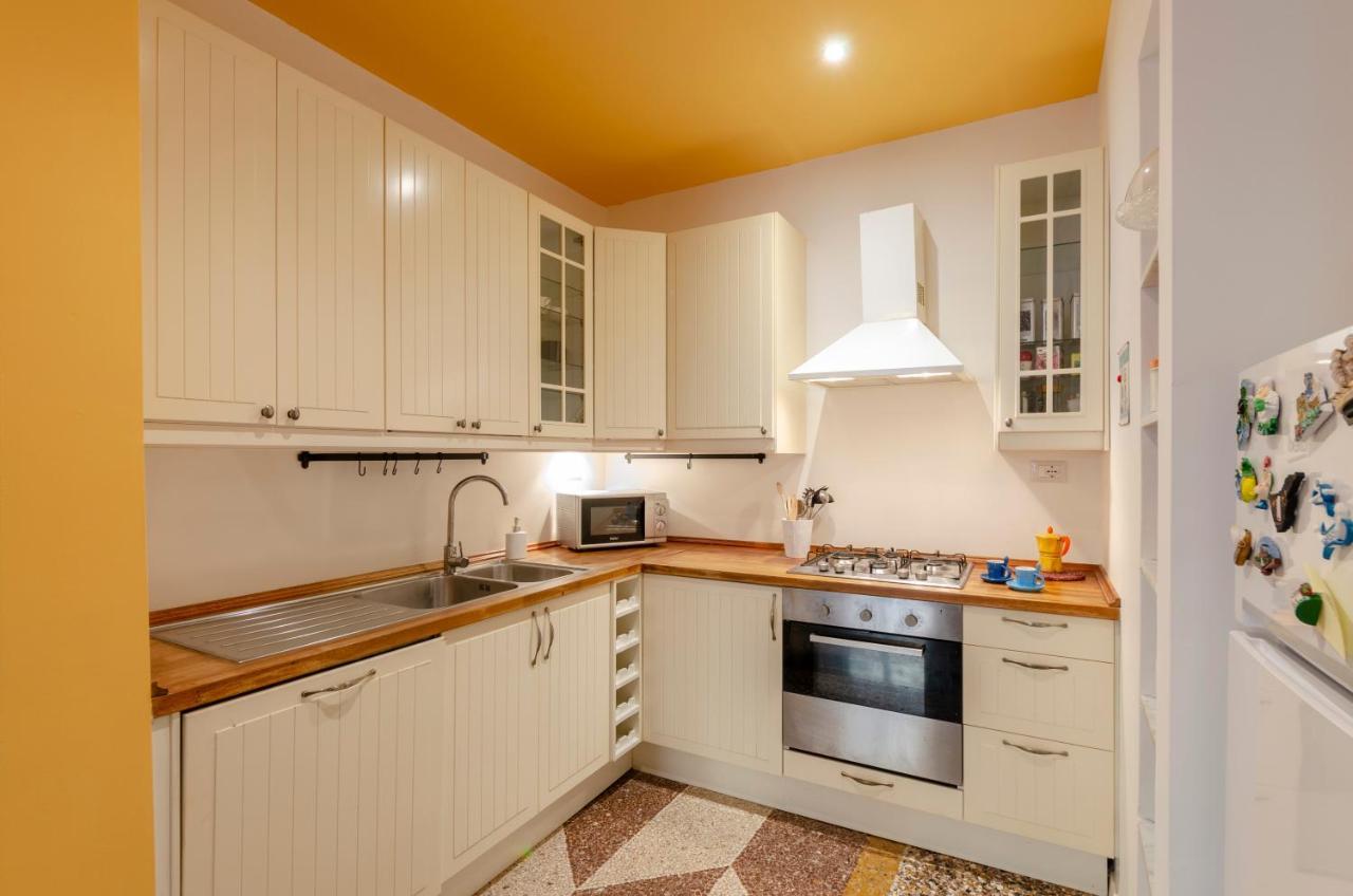 Joivy Colorful Apt For 6, 5 Mins From Piazza Corvetto Apartment *